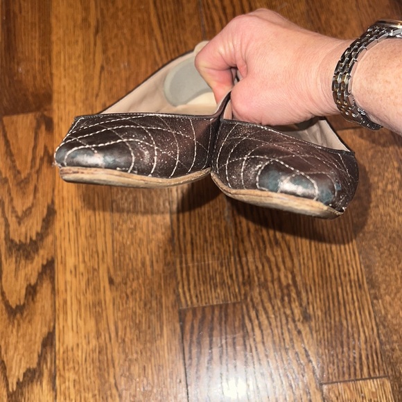 Manolo Blahnik metallic quilted flats - Picture 3 of 5